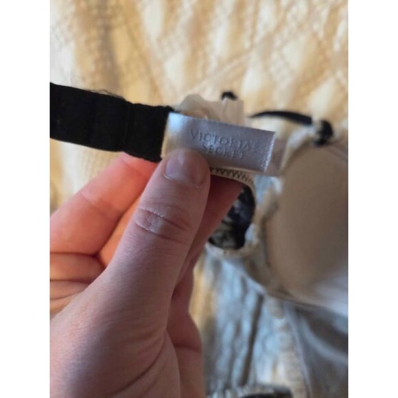 Victoria's secret intimates 34C free shipping - Picture 5 of 7